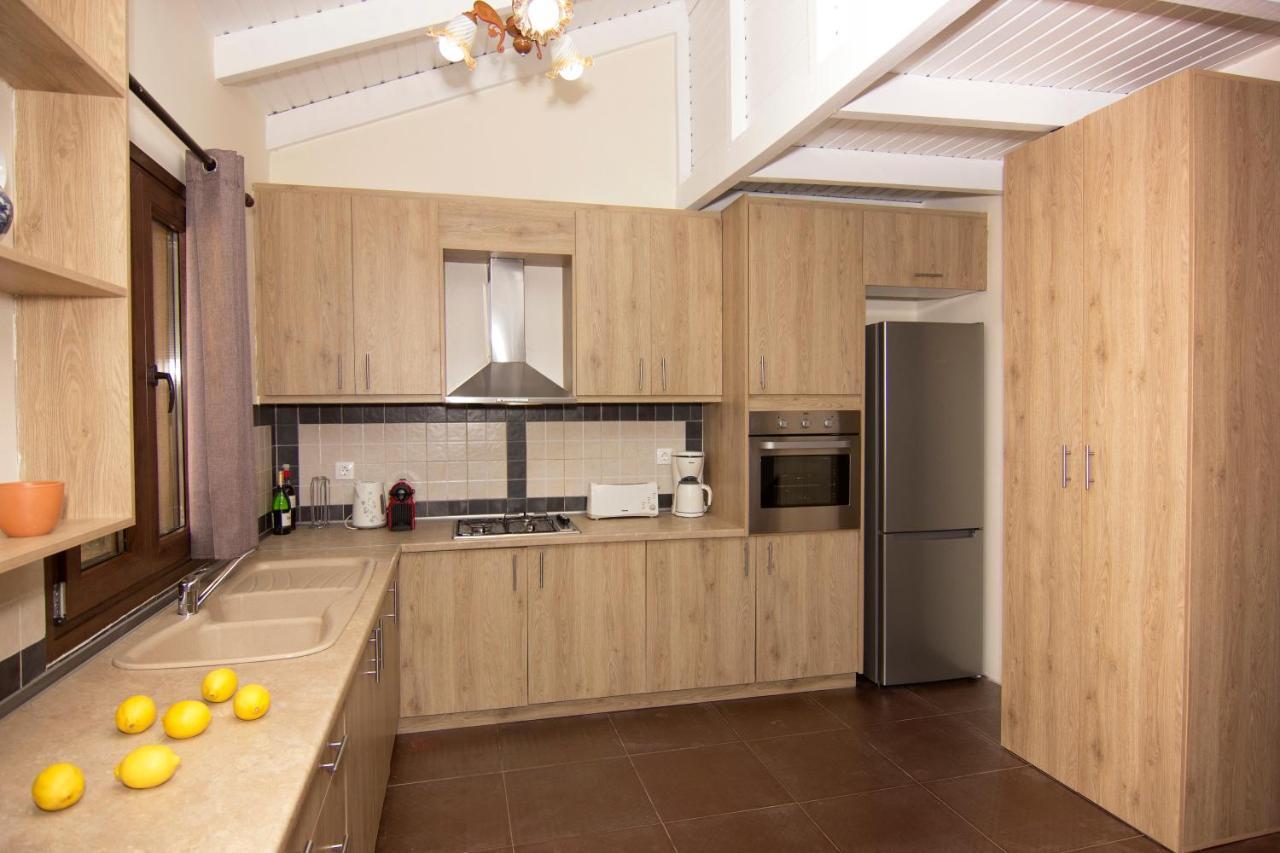 Villa Belles Maisons à Agios Nikolaos  Extérieur photo