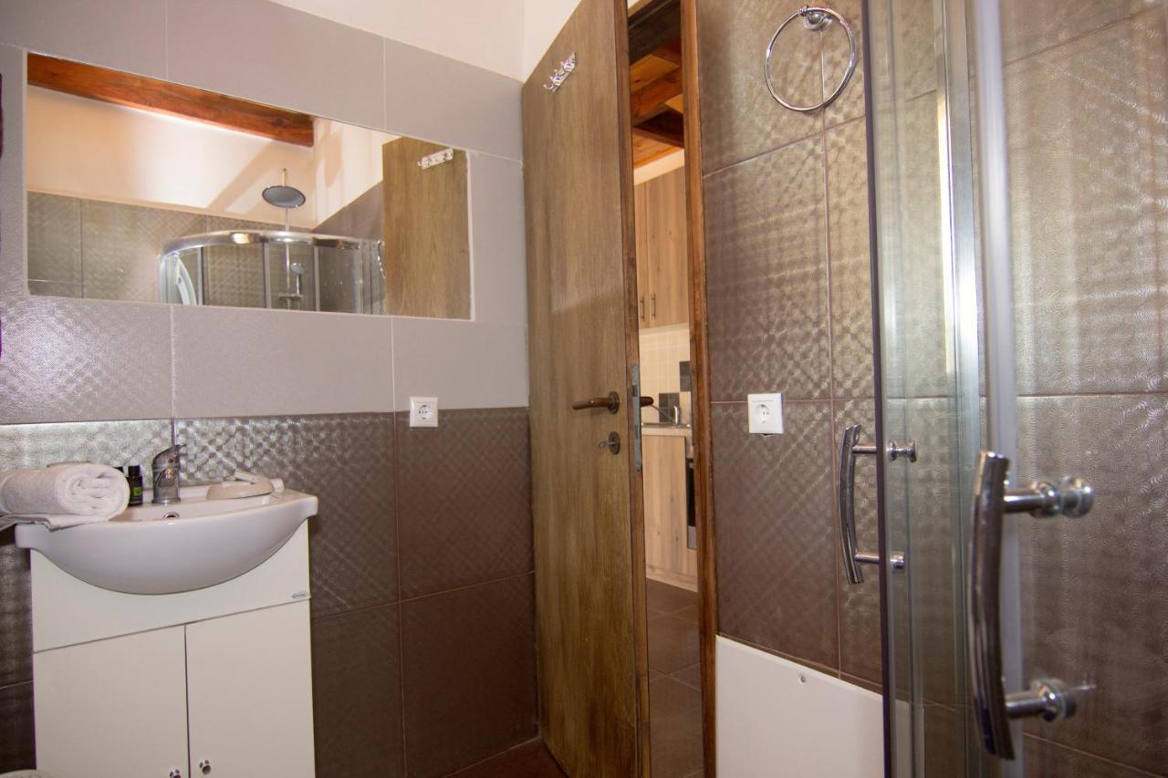 Villa Belles Maisons à Agios Nikolaos  Extérieur photo